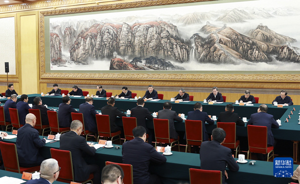 nEO_IMG_p5-习近平:民营经济发展前景广阔大有可为 民营企业和民营企业家大显身手正当其时-新华网 .jpg