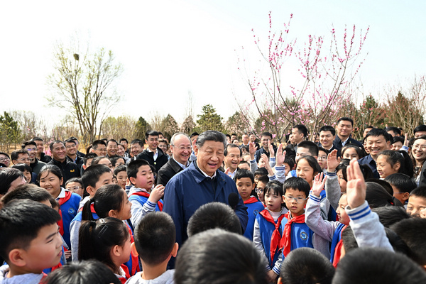 nEO_IMG_p4-习近平:汇聚共建美丽中国磅礴力量让祖国大地更加绿意盎然生机勃发 .jpg