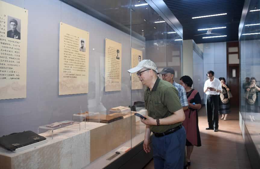 《红色记忆  薪火相传——粤桂边区革命藏品捐赠展》开展