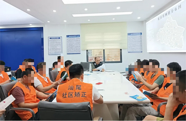 nEO_IMG_p8-广东各地深入开展社区矫正法实施五周年法治宣传活动 .jpg